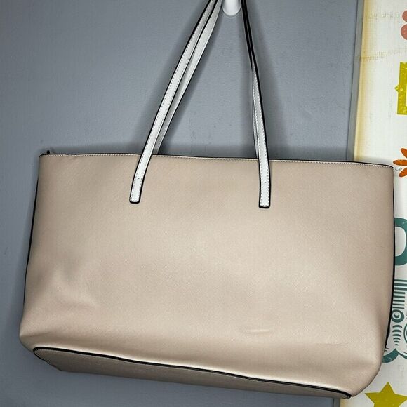 G By‎ Guess Large Tote Bag - Picture 2 of 5